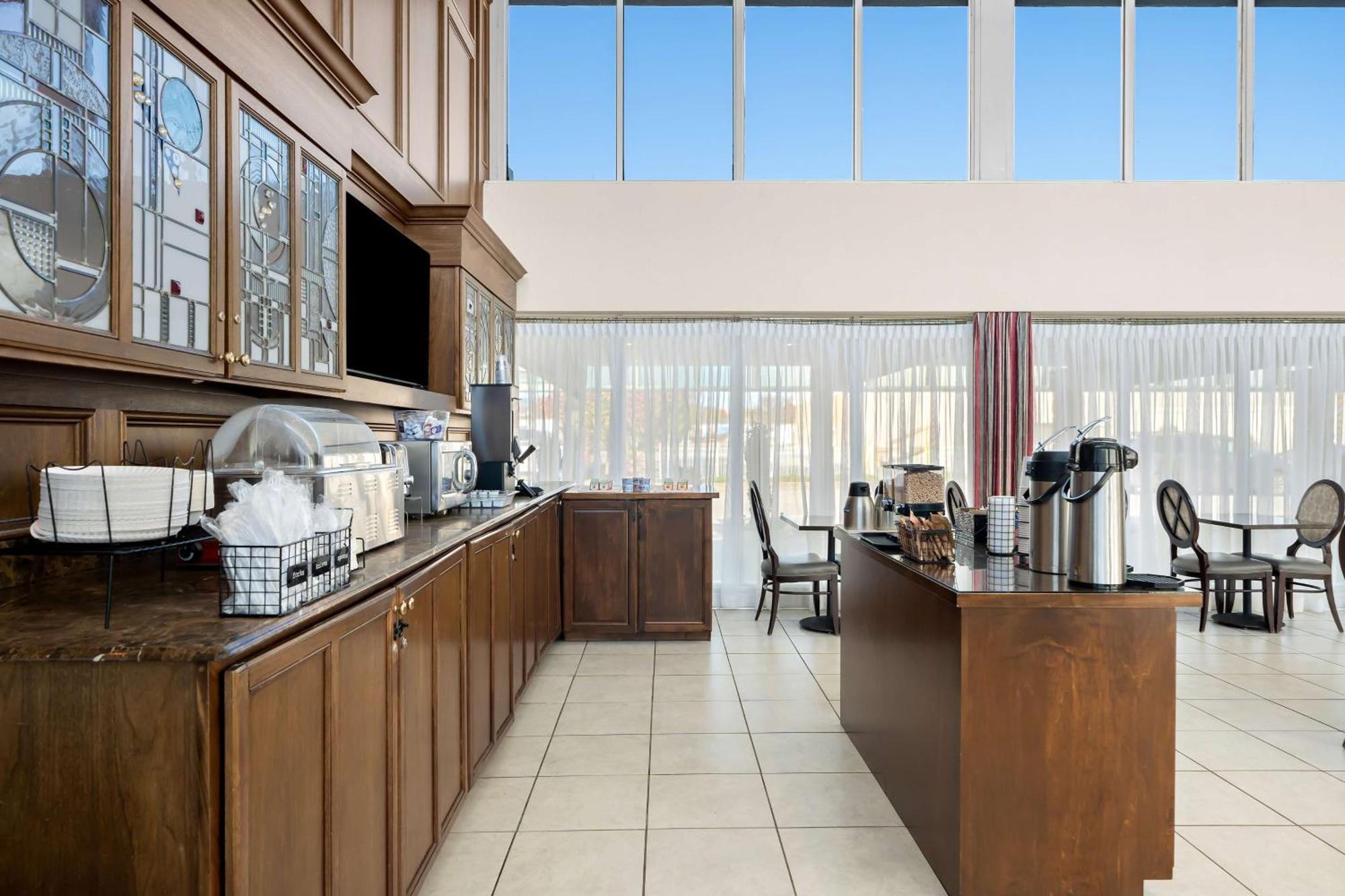 Brandywine Valley Inn Surestay Plus By Best Western Wilmington Esterno foto