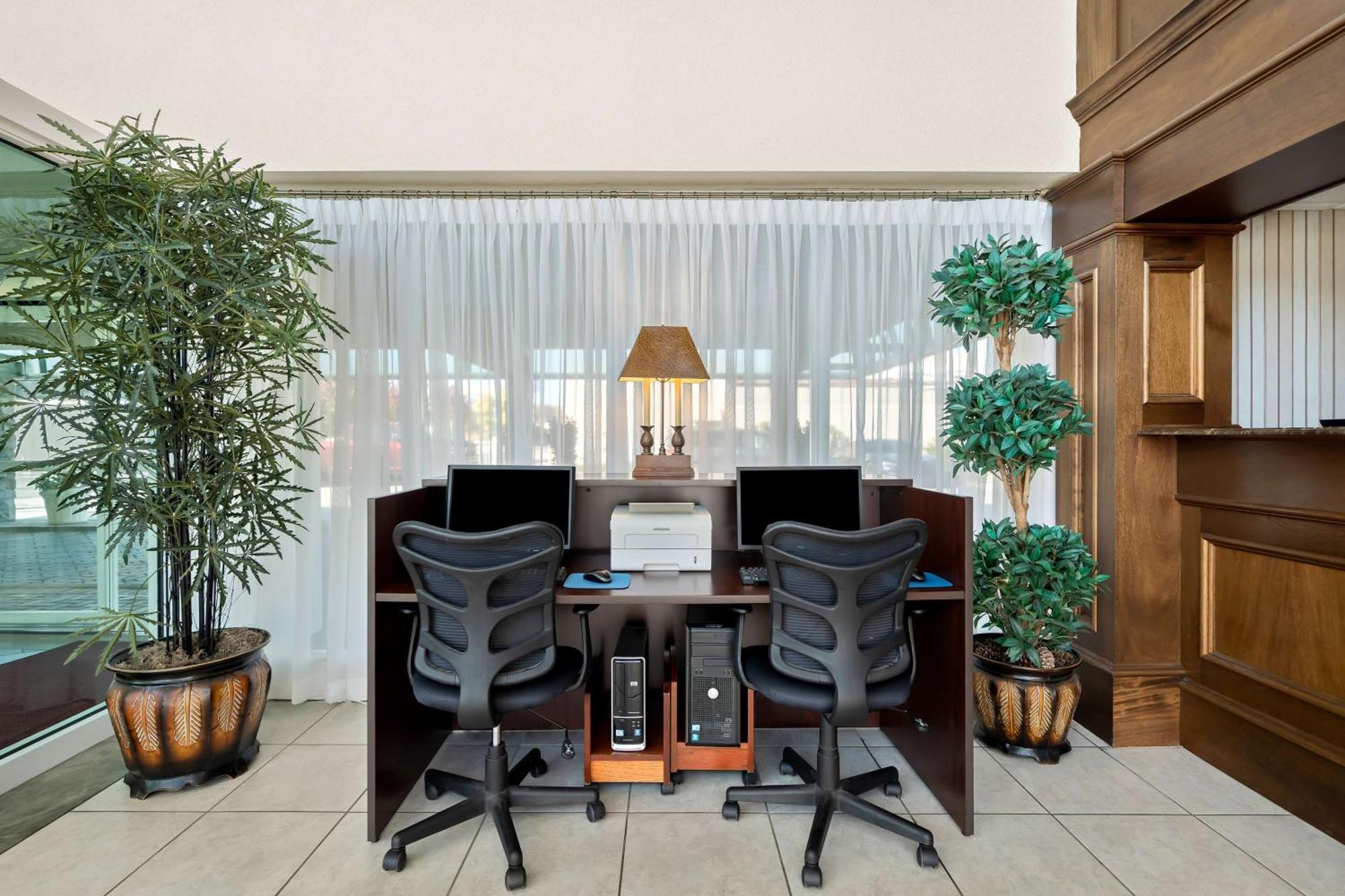 Brandywine Valley Inn Surestay Plus By Best Western Wilmington Esterno foto