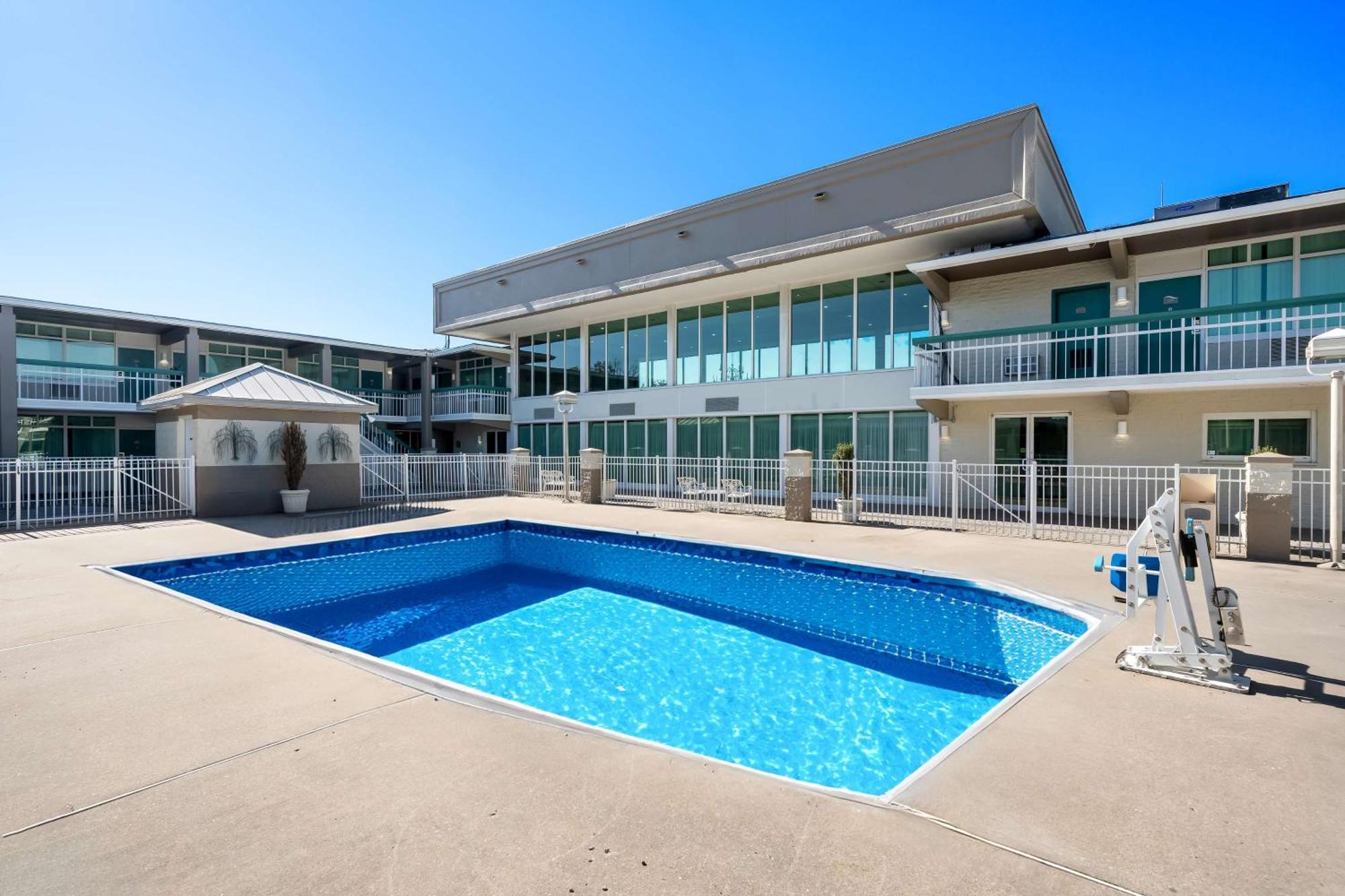 Brandywine Valley Inn Surestay Plus By Best Western Wilmington Esterno foto